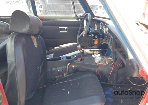 1970 Mg Mgb Gt z USA, uszkodzony, nr VIN GHD5UB246162G0000